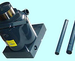 Домкрат гидравлический грузоподъёмность 30,0т (240-370мм) (Т93007) "CNIC" (упакованы по 1шт.)