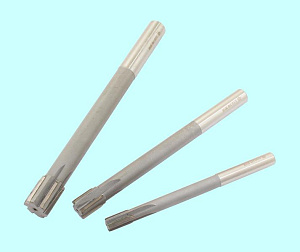 Развертка d 18,0 Н8 ц/х машинная с напайными пластинами ВК8 (22х182мм) "TLX" 