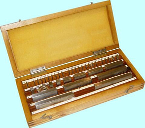 Наборы концевых мер длины № 2, кл.точн.2 (38 мер от 1,005 до 100мм) "Micron" 