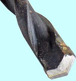 Сверло d  8,9 х 81 х125 ц/х ВК8 с напайными пластинами 